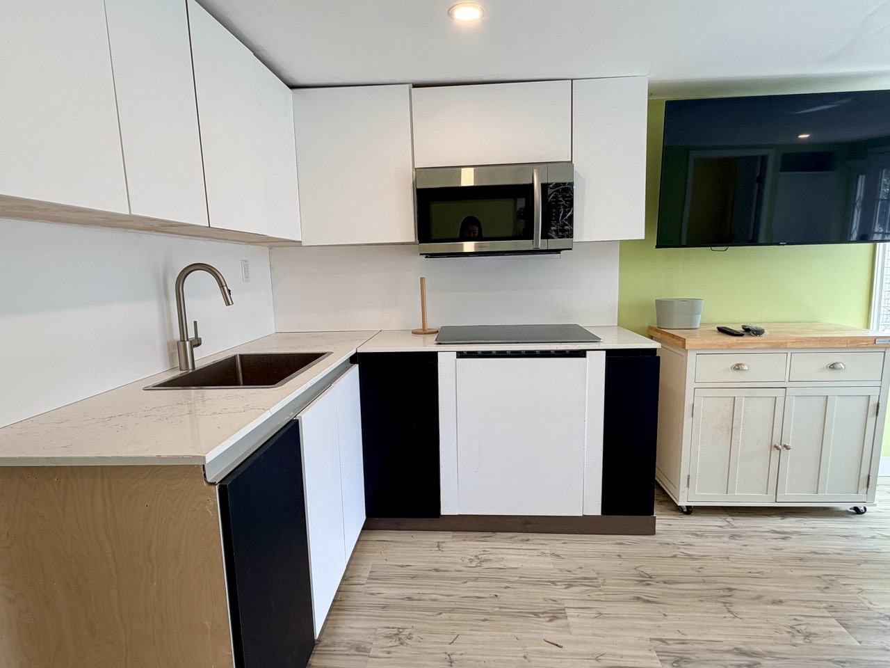 354 Seaforth Crescent - Photo 7 of 16
