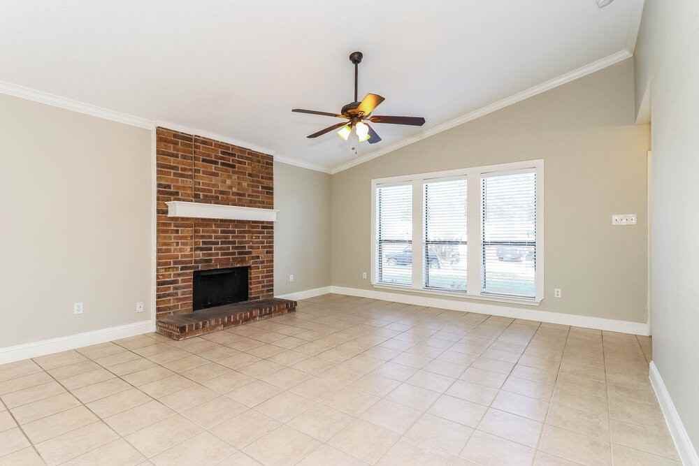 309 Chasmier Way - Photo 2 of 15