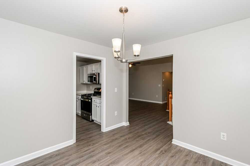 6401 Harvester Cir - Photo 6 of 17