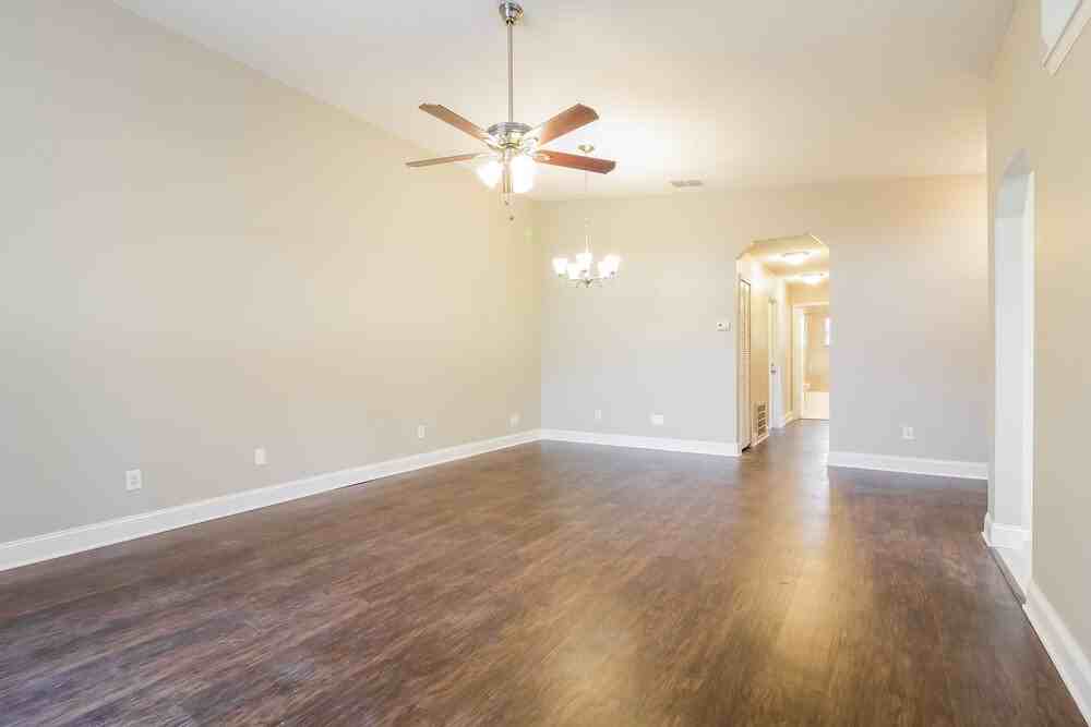 2841 Talladega Dr - Photo 3 of 14