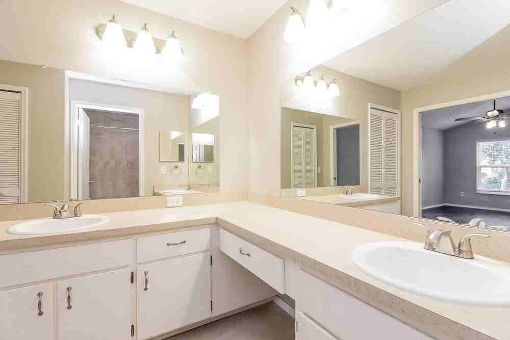 2841 Talladega Dr - Photo 7 of 14
