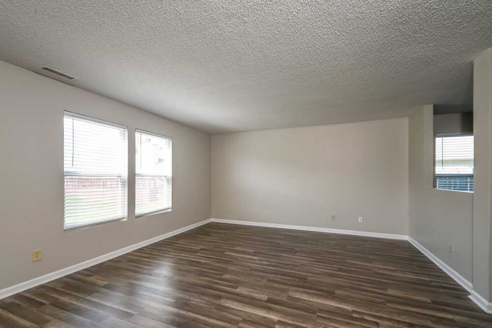 958 Streamside Dr - Photo 6 of 17