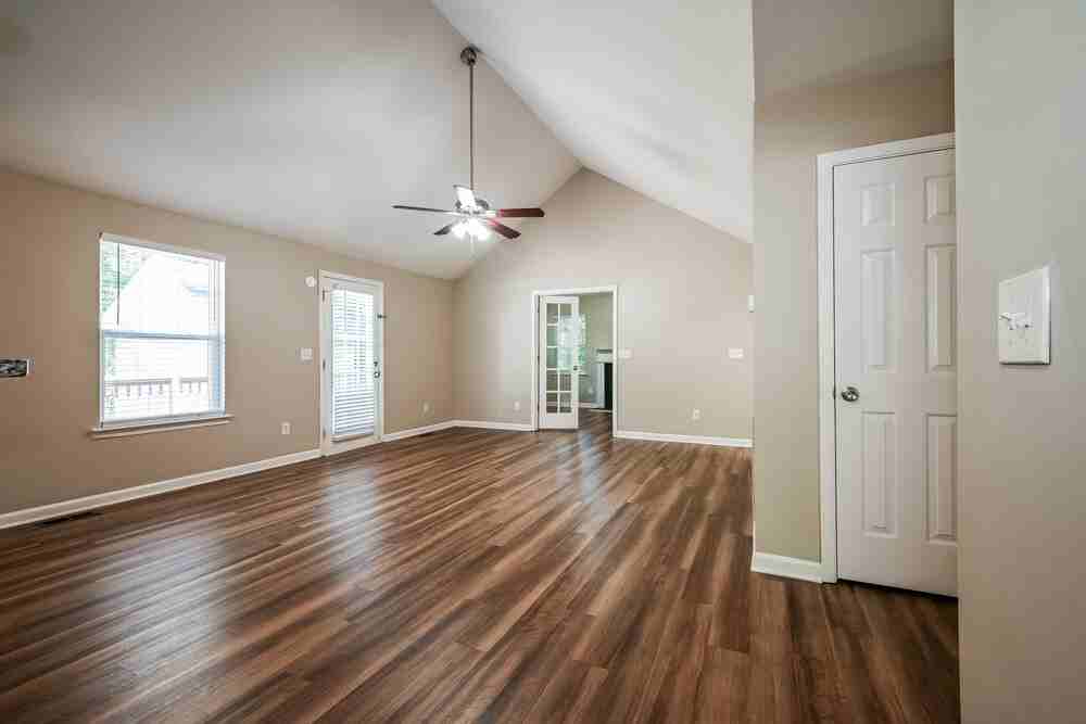 3836 Bullard St - Photo 4 of 16