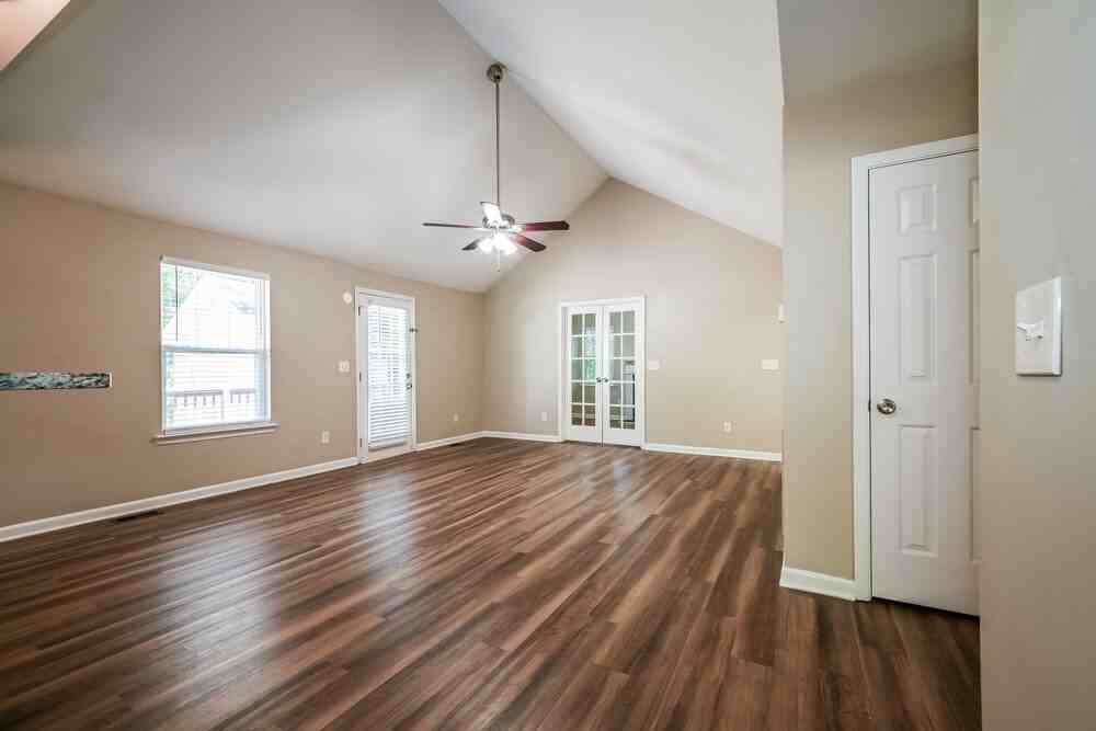 3836 Bullard St - Photo 5 of 16