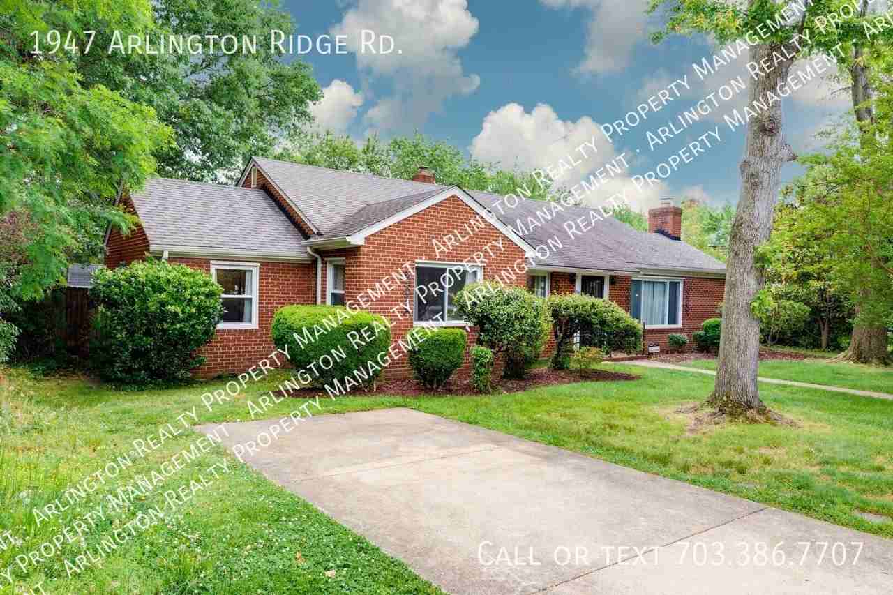 1947 S Arlington Ridge Rd - Photo 6 of 27