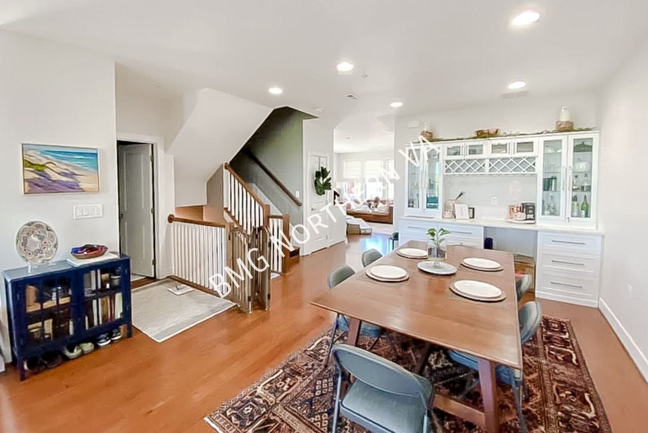 738 Annie Rose Ave - Photo 7 of 39
