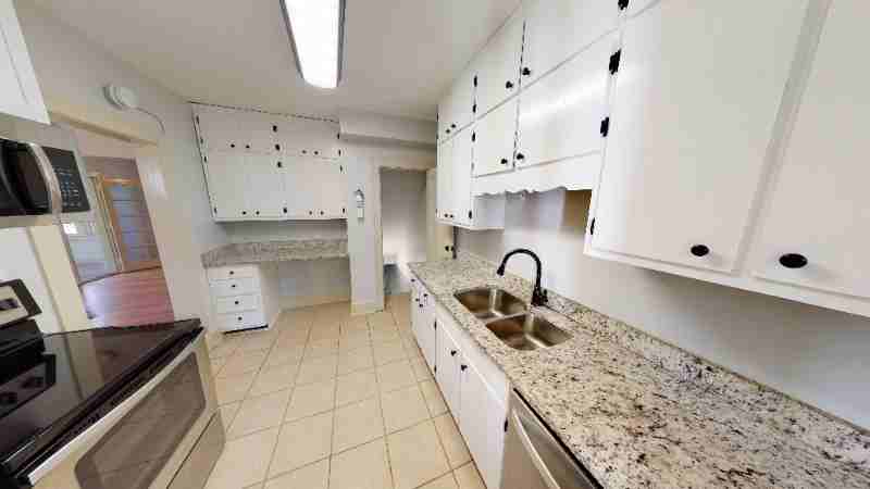 508A N Thomas Rd - Photo 2 of 34