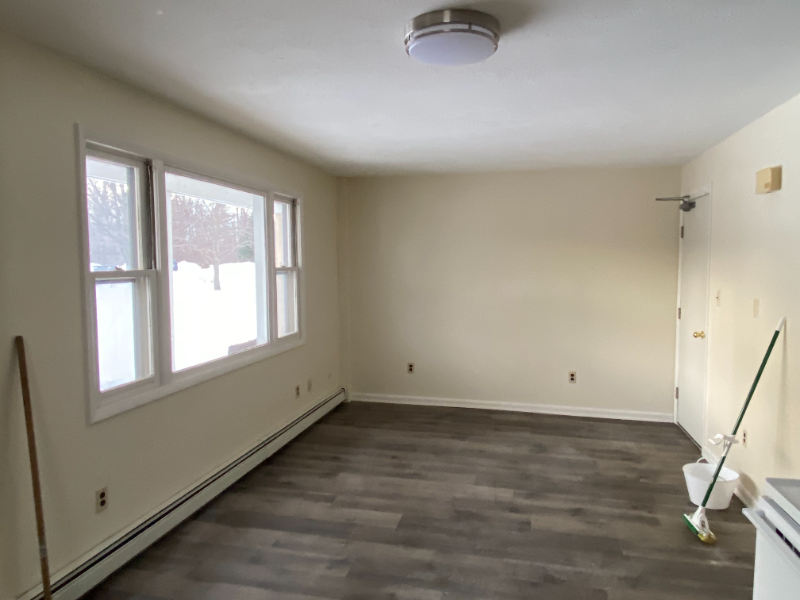 156 Colchester Rd - Photo 2 of 6