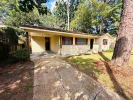 featured image of 722 Myrtlewood Dr
