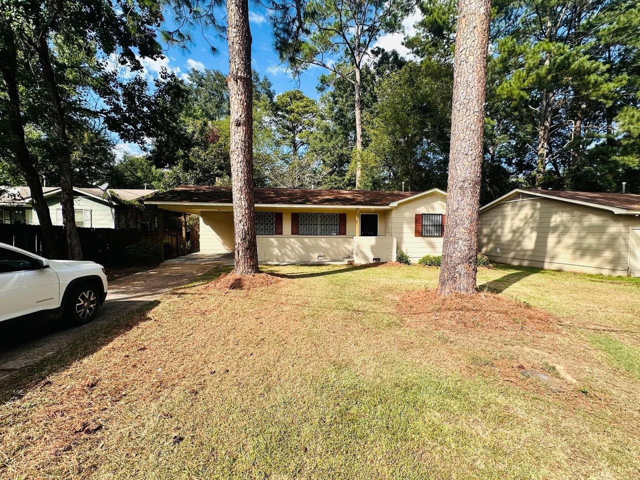 722 Myrtlewood Dr - Photo 3 of 24