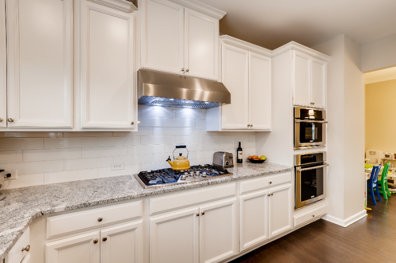 2477 Georgetown Ave - Photo 5 of 11