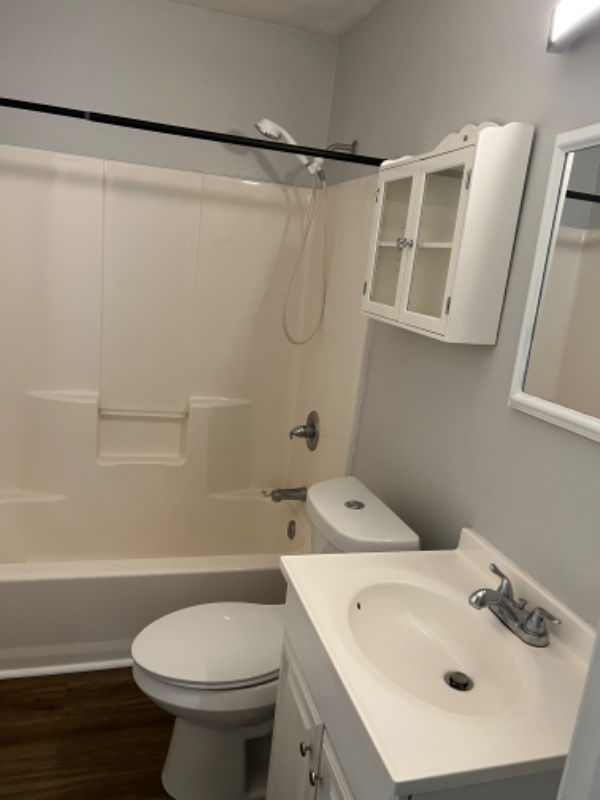1104 Bishop Rd - Photo 2 of 10
