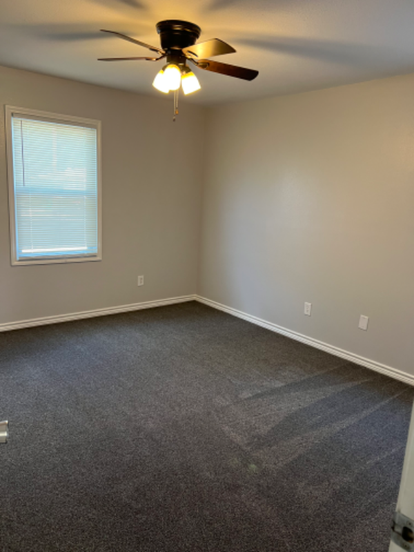 1104 Bishop Rd - Photo 3 of 10