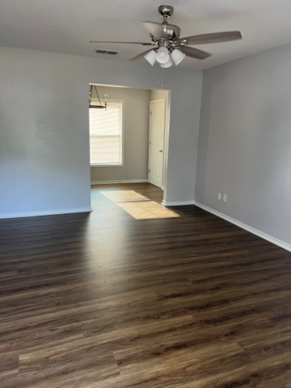 1104 Bishop Rd - Photo 5 of 10