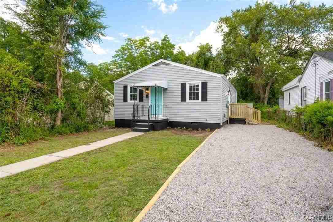 916 Cameron St - Photo 2 of 11