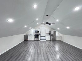 featured image of 404 E 18th St #C