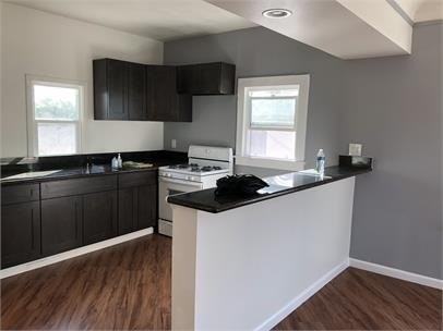 826 E 20th St #826 - Photo 2 of 4