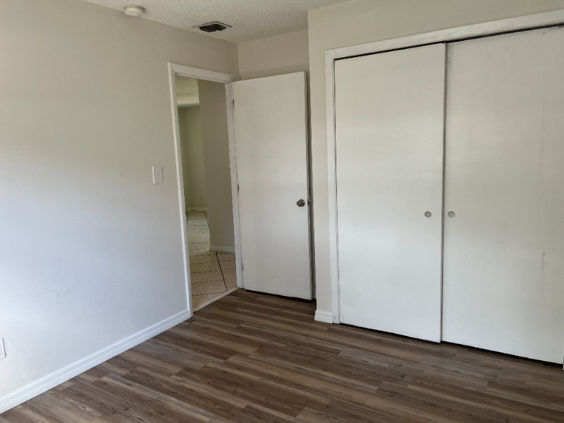 467 Connecticut Ave #B - Photo 6 of 11
