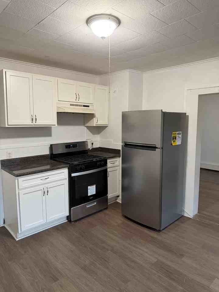 122 Clark St #2 - Photo 5 of 8