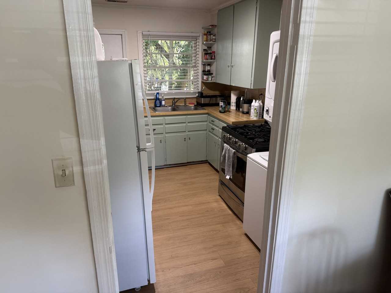 11B Davie Cir - Photo 3 of 8