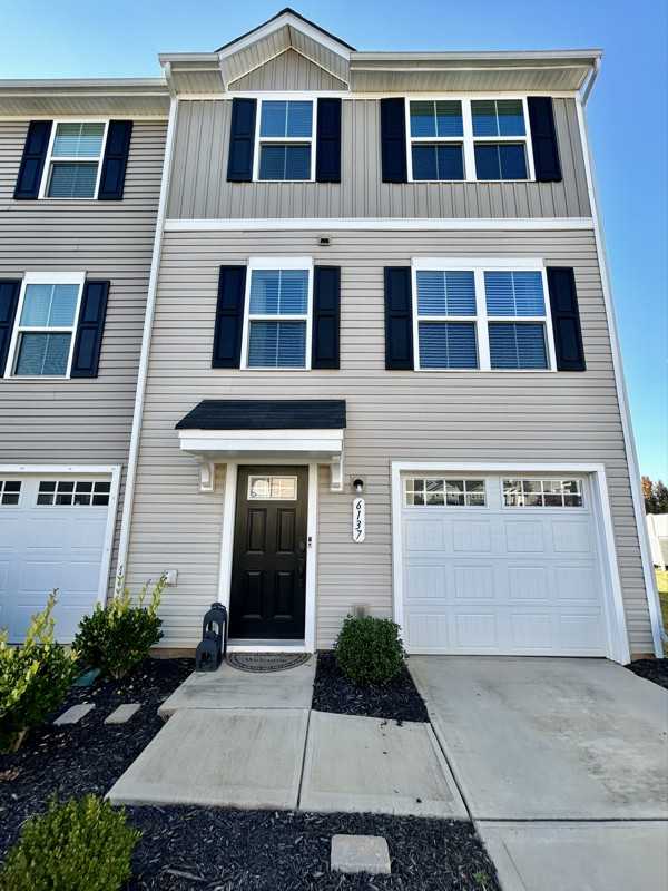 6137 Cutwater Cir