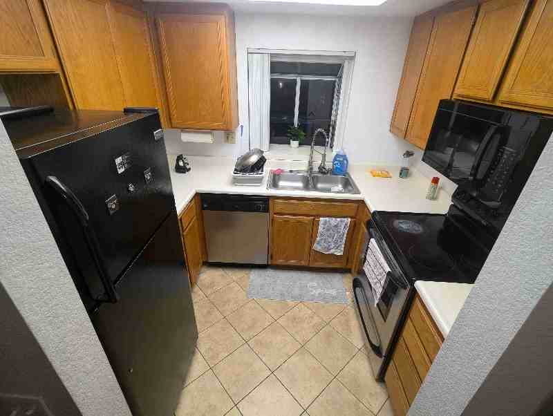 1075 Madden Ave #D - Photo 4 of 9