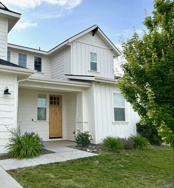 2065 N Sombrero Ave - Photo 3 of 21