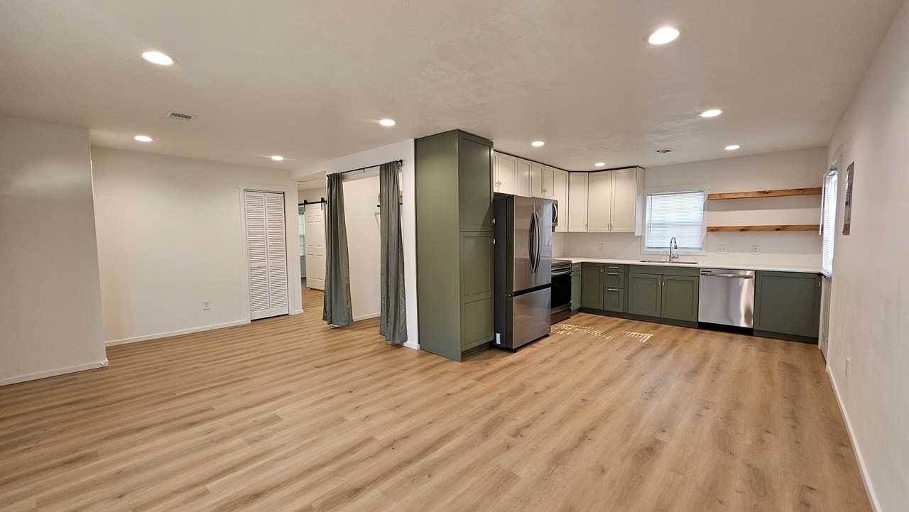 1019 N 10th St - Photo 6 of 21