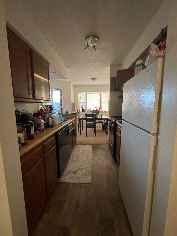 2196 Hedgerow Rd Unit I - Photo 2 of 4