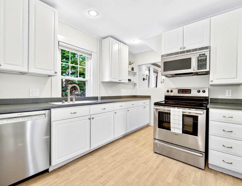 39R Twitchell St - Photo 4 of 10