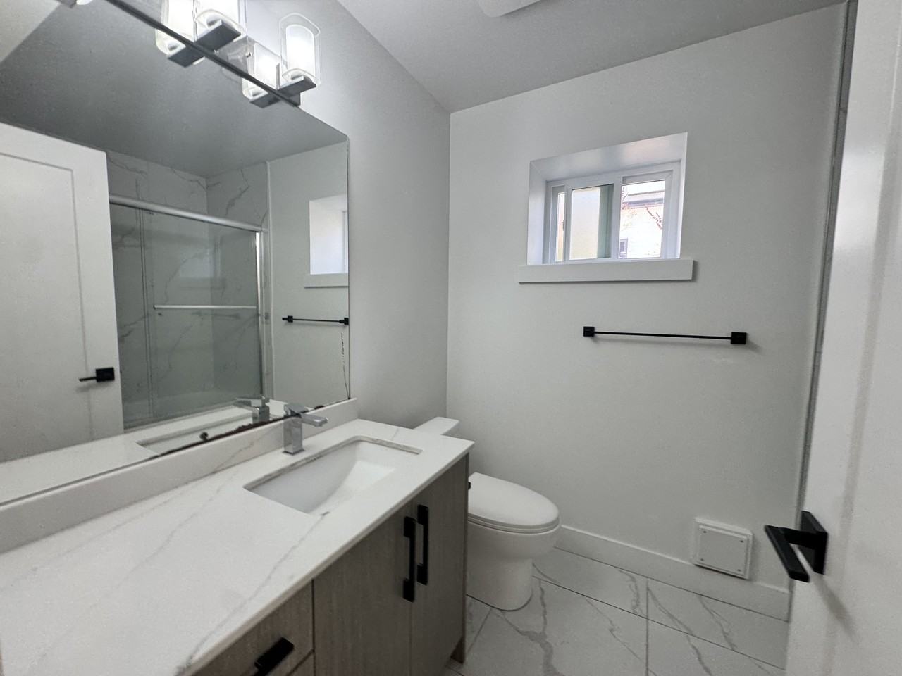 16794 20A Avenue - Photo 7 of 13
