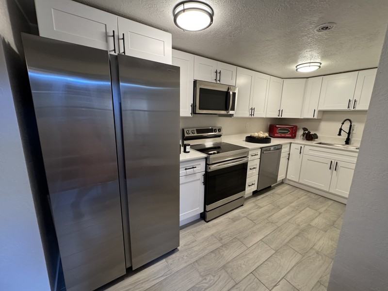 8330 S Bryce Dr - Photo 2 of 24