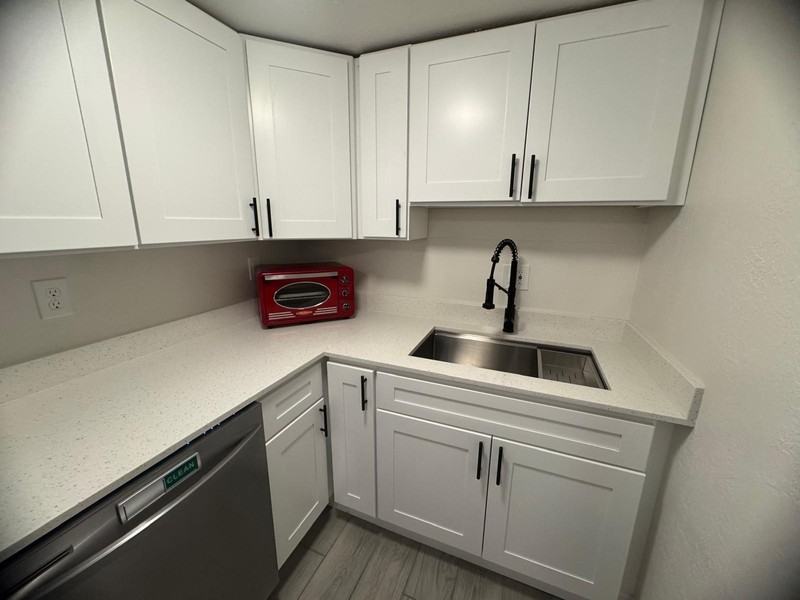 8330 S Bryce Dr - Photo 4 of 24