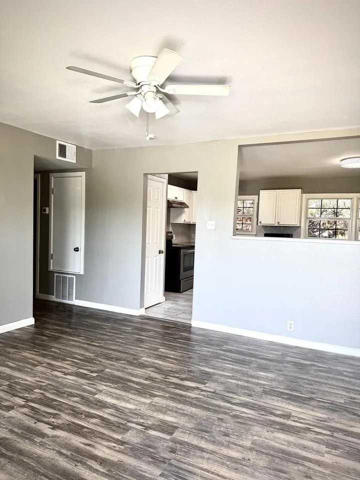 2926 Field St - Photo 3 of 6