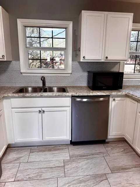 2926 Field St - Photo 4 of 6