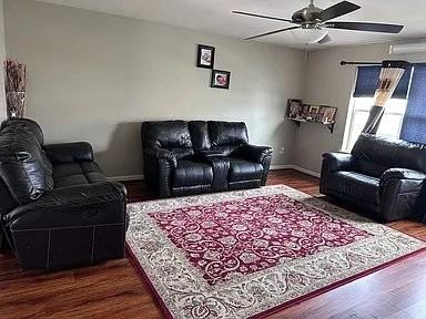 424 Brigantine Ct - Photo 3 of 11