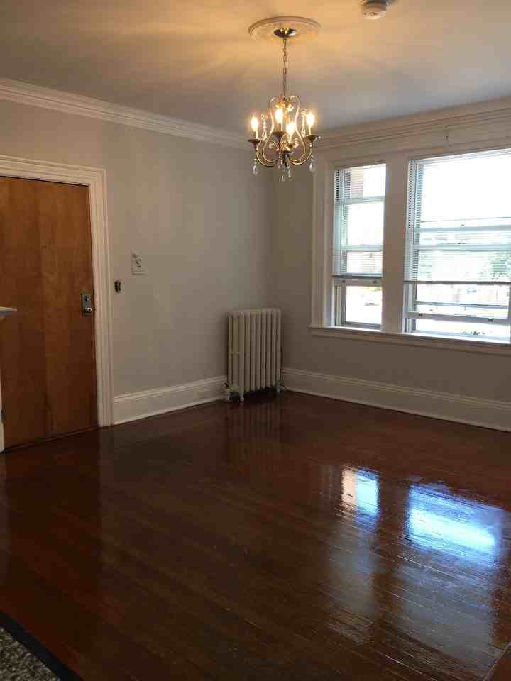 374 Lloyd Ave #7 - Photo 4 of 14