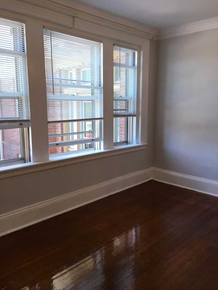 374 Lloyd Ave #7 - Photo 5 of 14