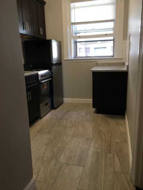 374 Lloyd Ave #7 - Photo 7 of 14