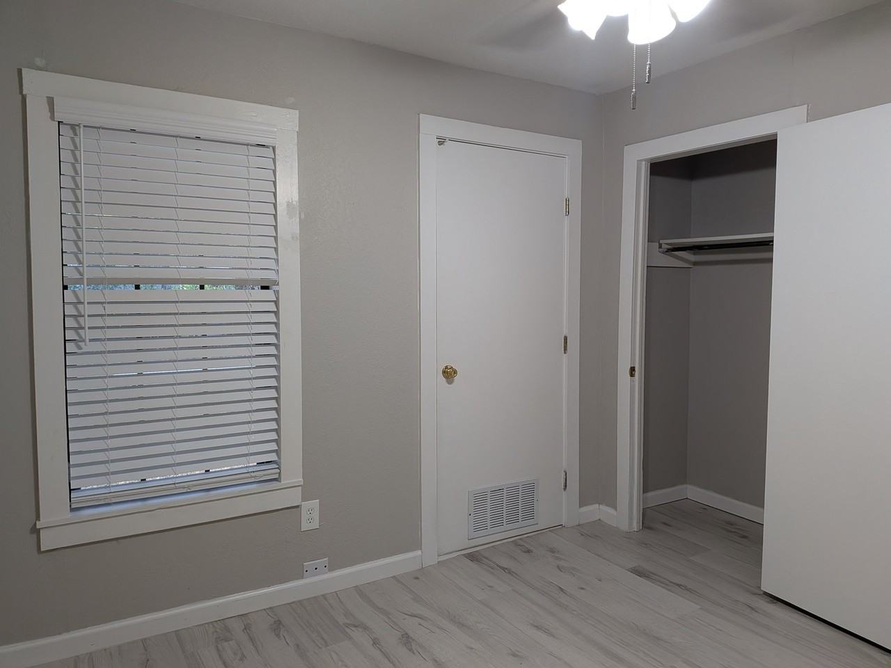 1817 W Avenue K - Photo 7 of 17