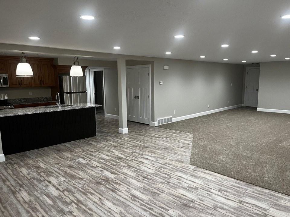1361 Nw - Photo 2 of 16