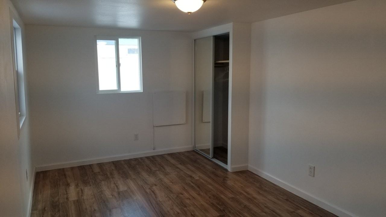 142 Goldenrod St #B - Photo 5 of 6