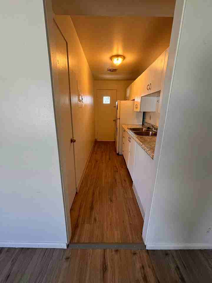 278 D St #7 - Photo 2 of 4