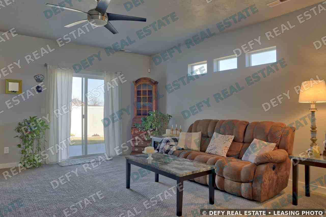6240 W Black Butte St - Photo 6 of 19