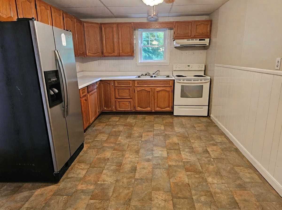 574 Fitzwilliam Rd #1 - Photo 3 of 9