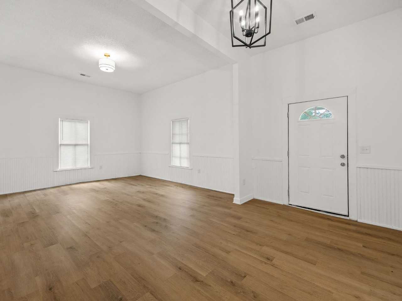 512 Piedmont Ave - Photo 4 of 20