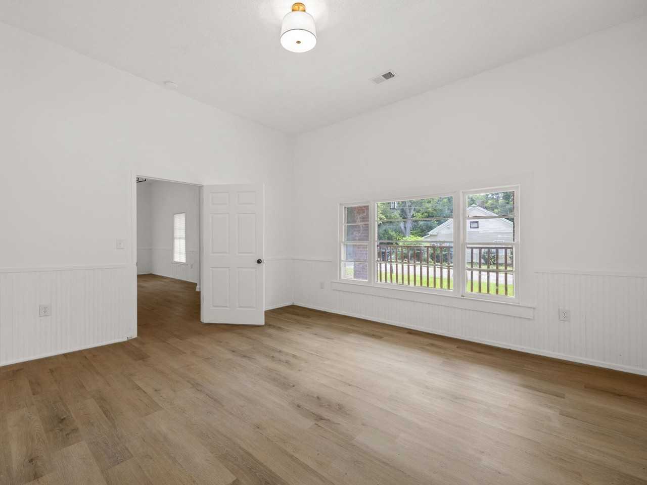 512 Piedmont Ave - Photo 6 of 20