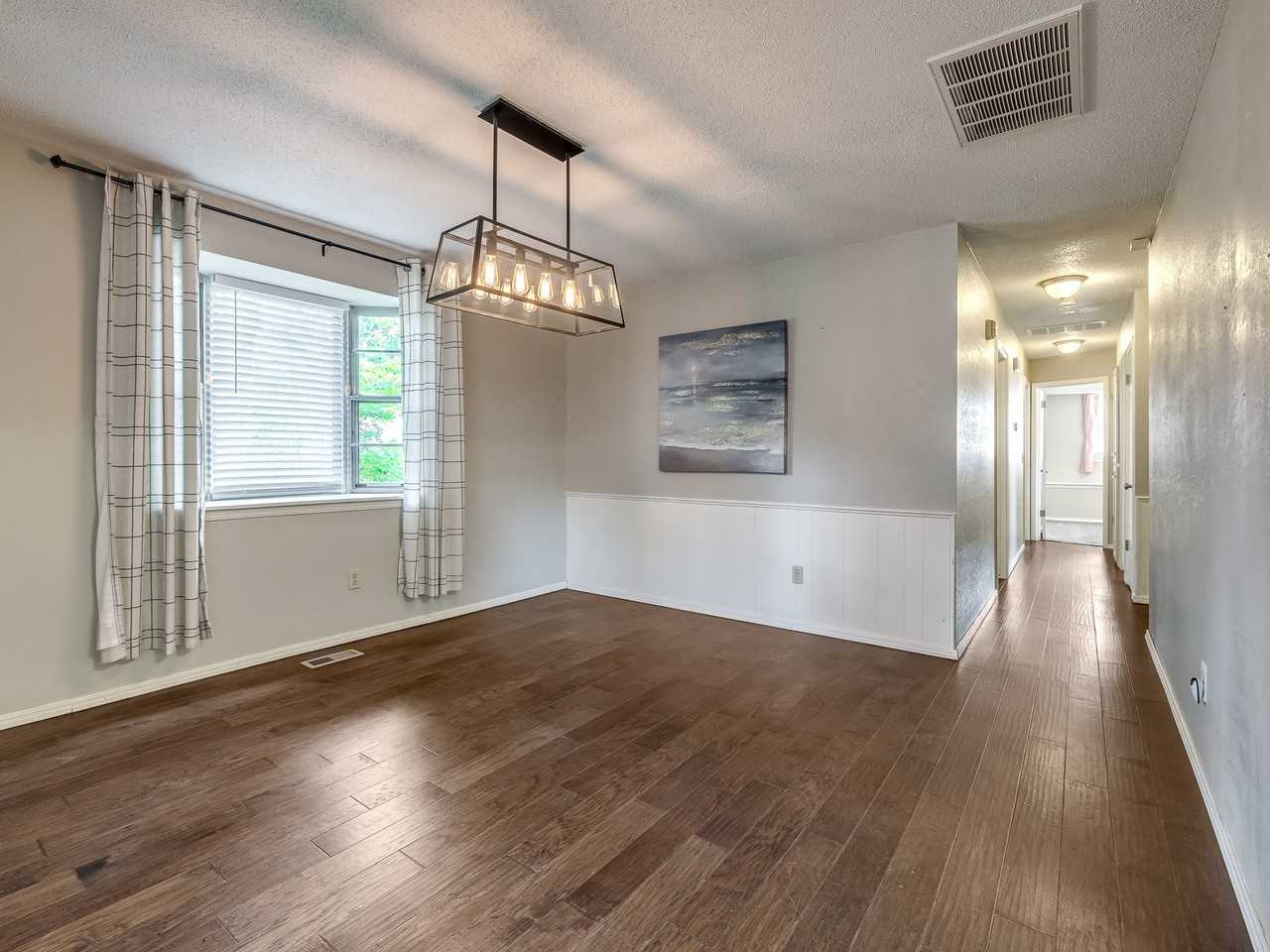 637 E 27th St - Photo 6 of 17