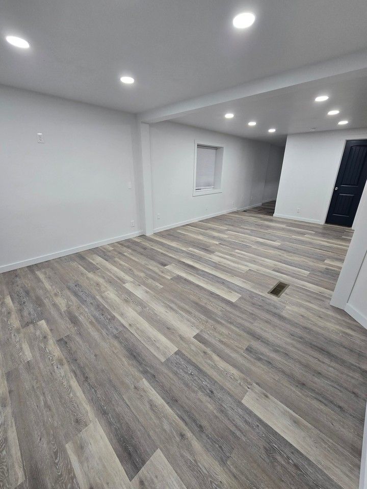 1138 E 2nd St #B - Photo 7 of 33