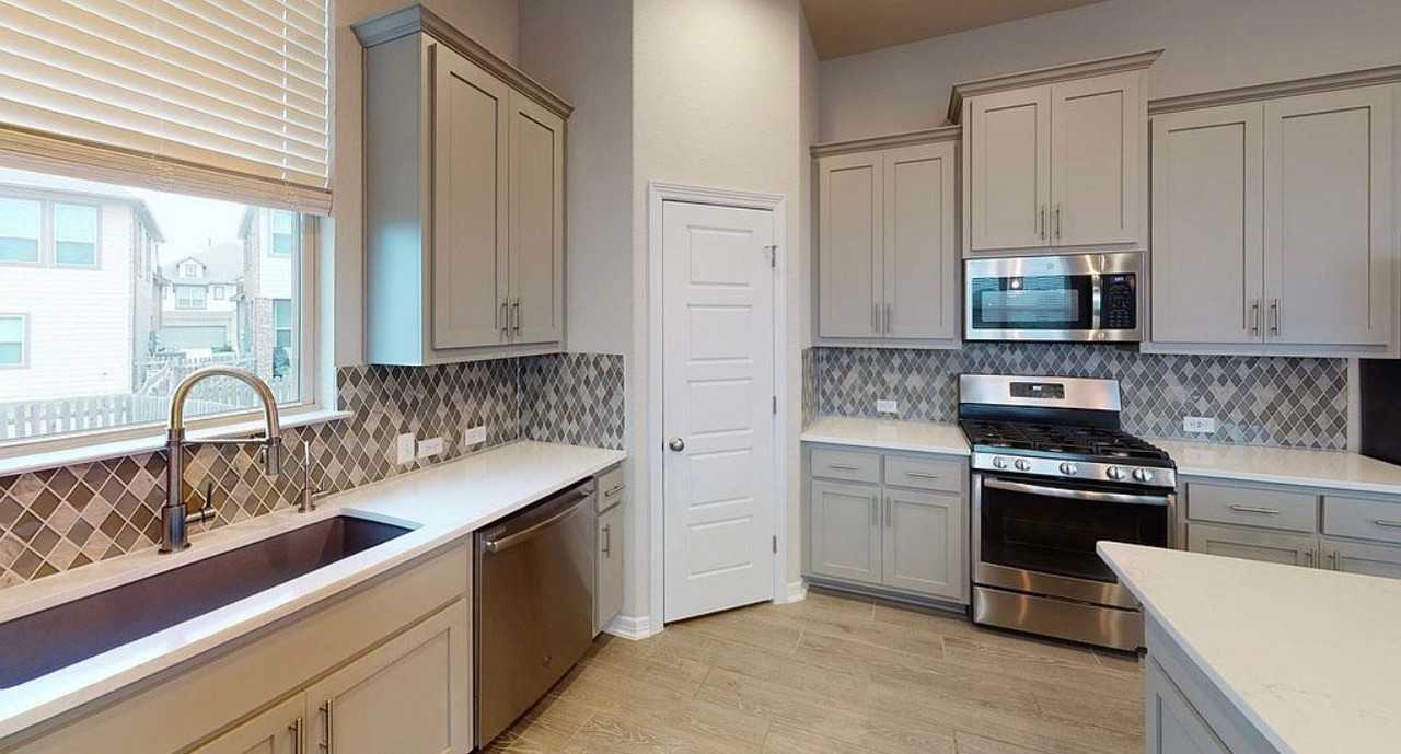 2313 Dillon Pond Ln #B - Photo 2 of 17